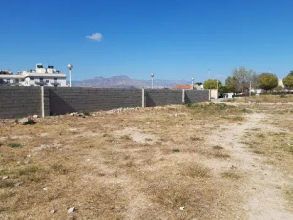 Terreno en calle Vicente Cervera, 109