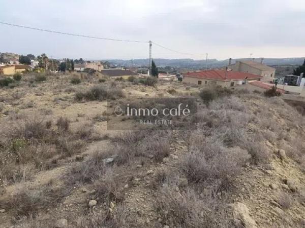 Terreno en Urb Montesol