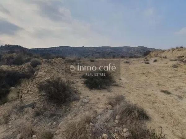 Terreno en Urb Montesol