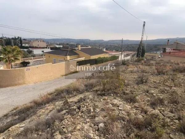 Terreno en Urb Montesol