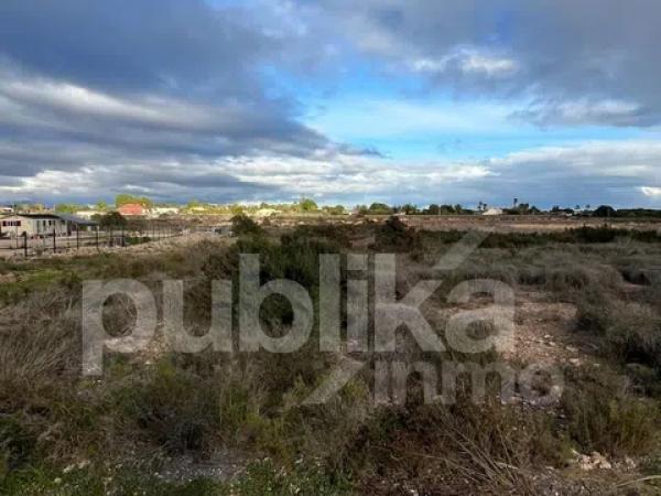 Terreno en camino de la Molineta