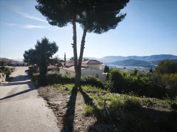 Terreno en plaza del Doctor Calatayud