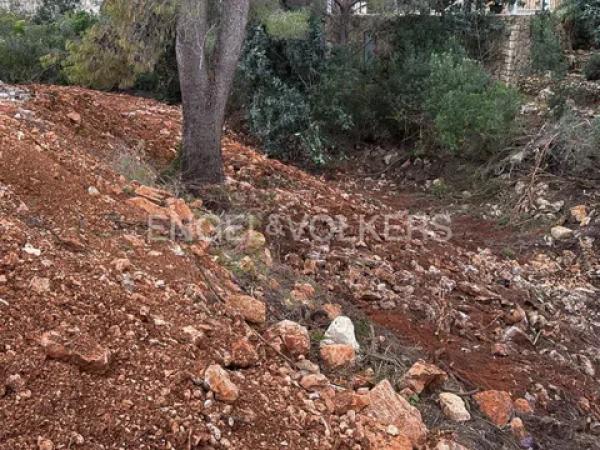 Terreno en calle Flor de Llimera