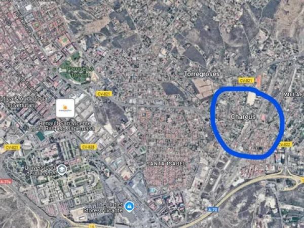 Terreno en calle Nou