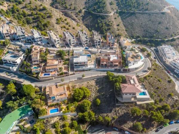 Terreno en calle Pekín, 5