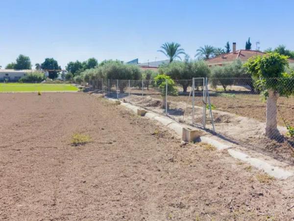 Terreno en calle Cervantes