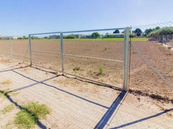 Terreno en calle Cervantes