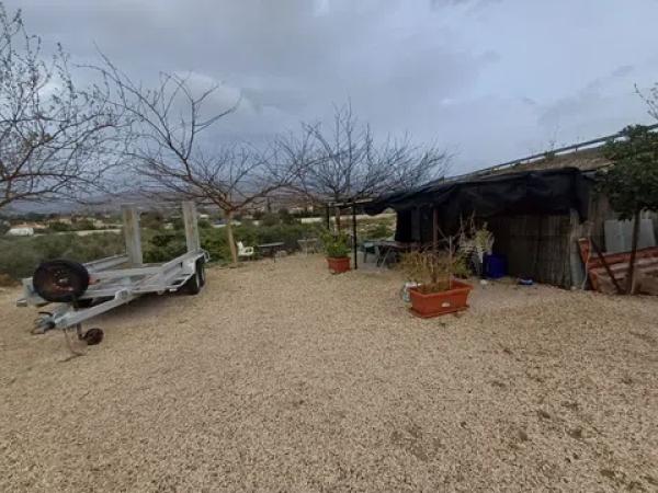 Terreno en Partida Mediases s/n