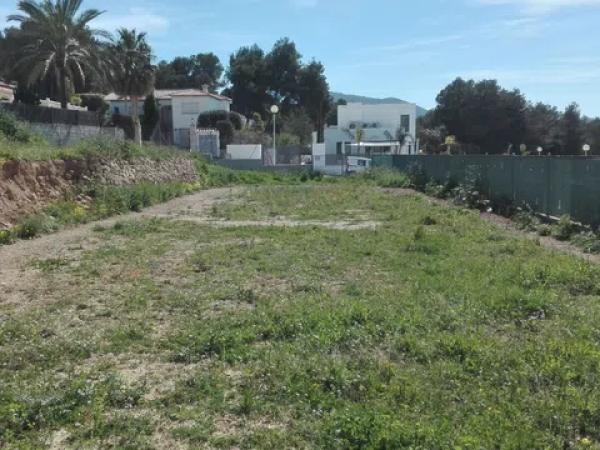 Terreno en Partida Comunes-Adsubia