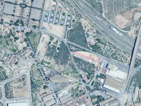 Terreno en Barrio Ciudad de Asís - Font-Calent - El Bacarot