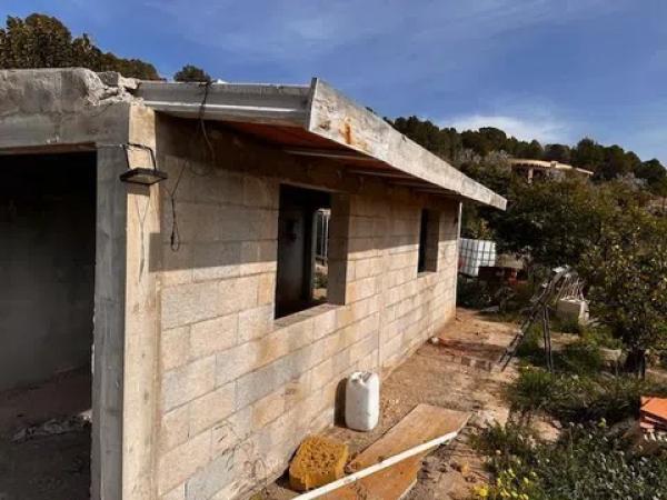 Terreno en Guadalest