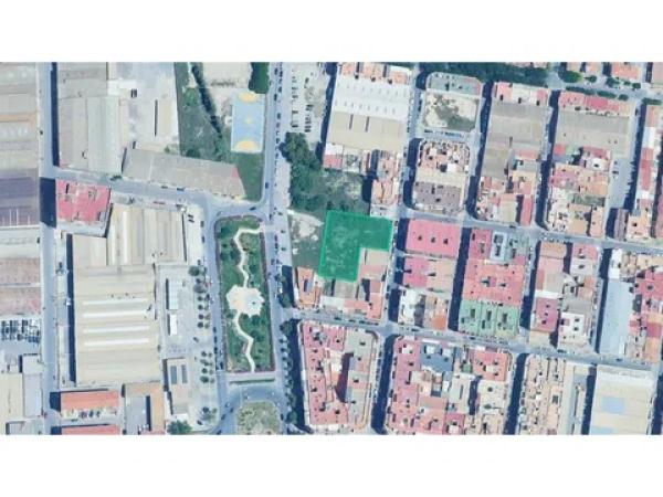 Terreno en calle Cisne