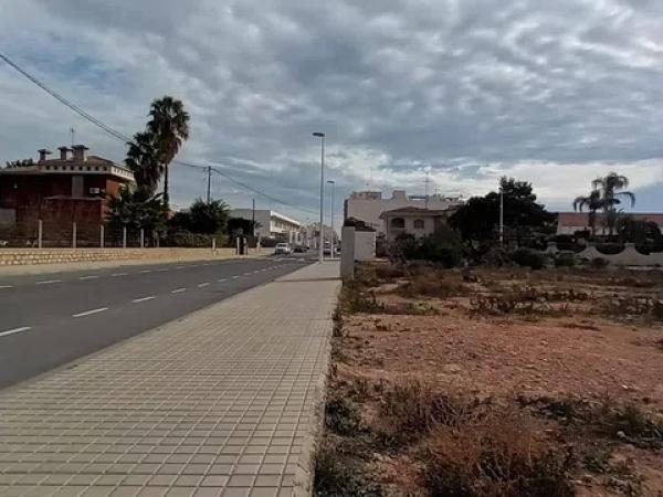 Terreno en calle de la Pau