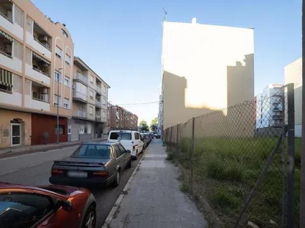 Terreno en avenida d'Alcoi