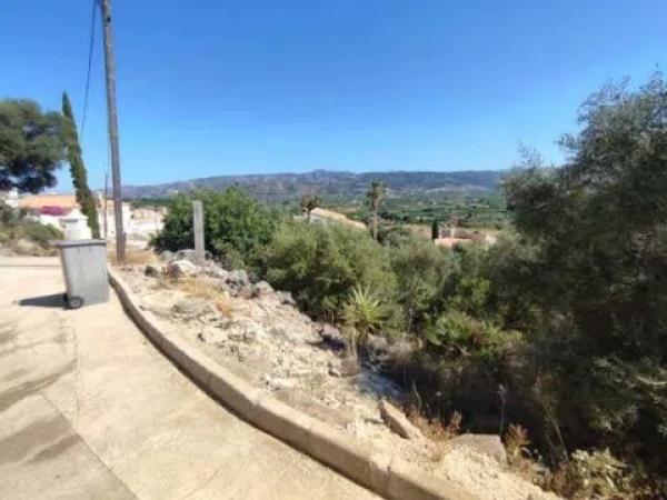 Terreno en calle Sirio