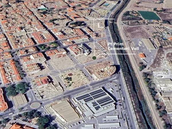 Terreno en avenida Cementeri Vell