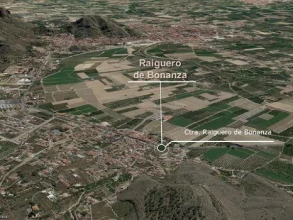 Terreno en calle la Carretera