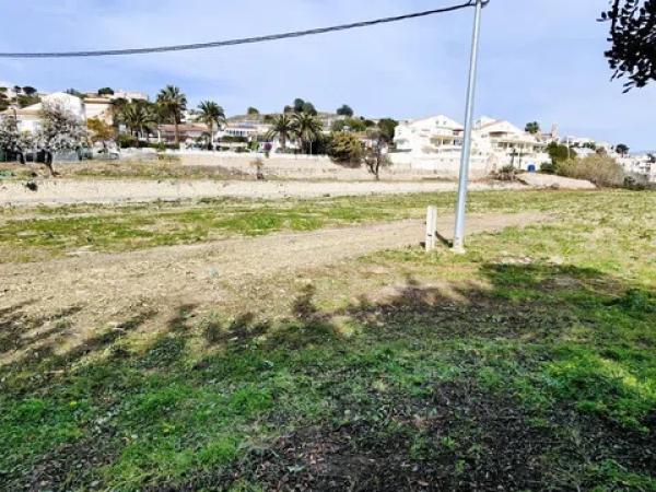 Terreno en calle les Piteres