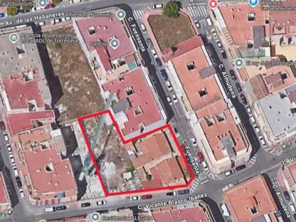 Terreno en calle Fuensanta