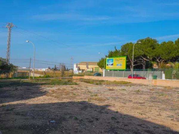 Terreno en calle Granada