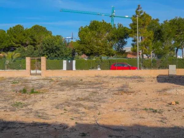 Terreno en calle Granada