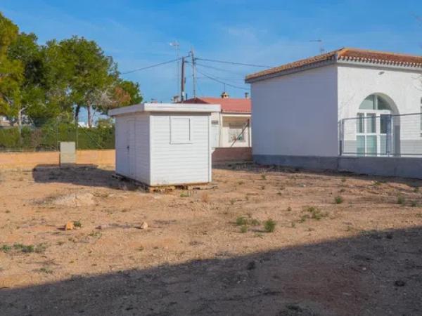 Terreno en calle Granada