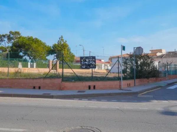 Terreno en calle Granada