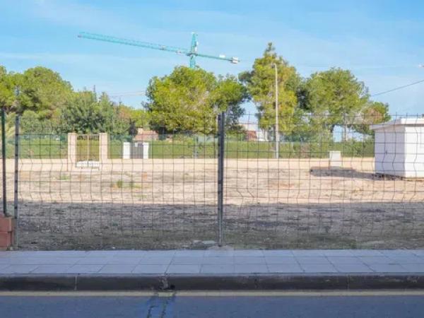 Terreno en calle Granada