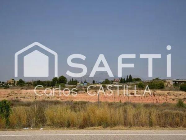 Terreno en avenida Pescados