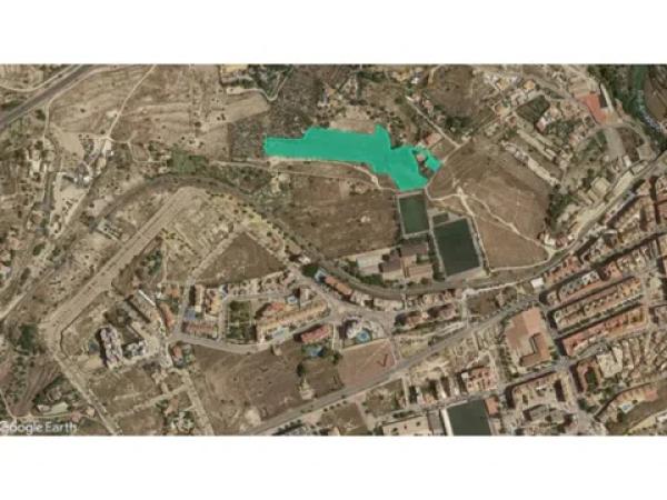 Terreno en Partida Plans Pileta