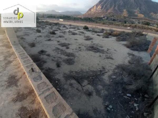 Terreno en calle de la Torre s/n