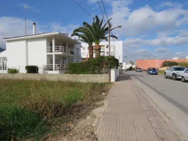 Terreno en calle Xàbia