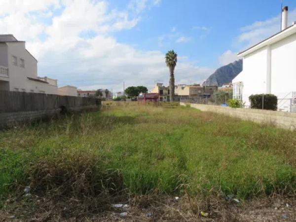 Terreno en calle Xàbia