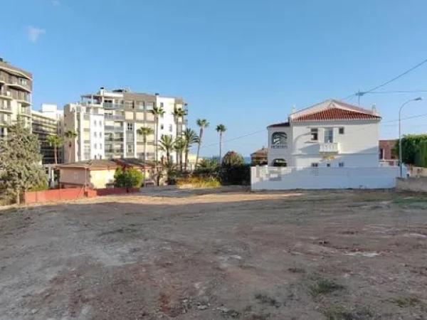 Terreno en Partida Borumbot