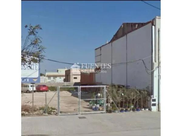 Terreno en avenida de Alicante