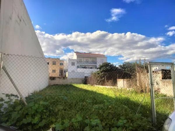 Terreno en calle Manuel Sanchis Guarner