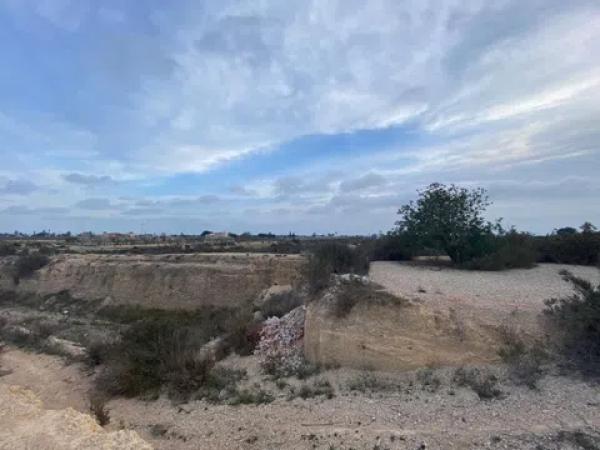 Terreno en camino de Matola