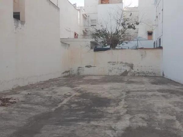 Terreno en calle Suecia