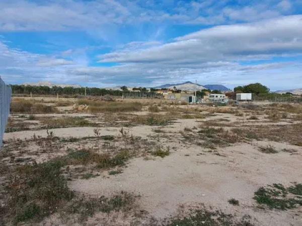 Terreno en camino de la Molineta