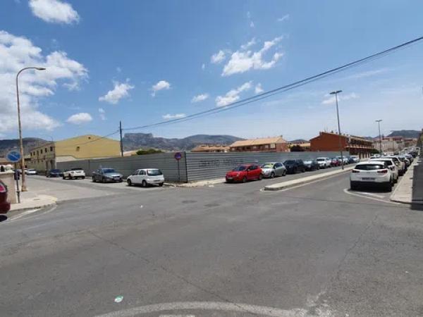 Terreno en avenida de la Ermita