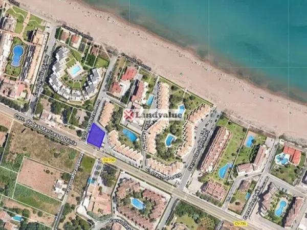 Terreno en carretera de les Marines a Dénia, 215