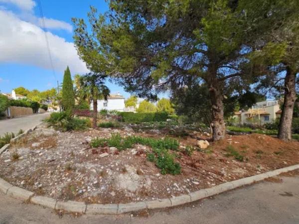 Terreno en calle Eros