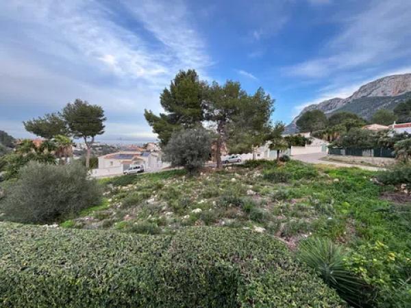 Terreno en calle Eros