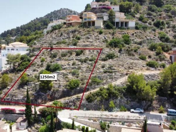 Terreno en plaza La sella