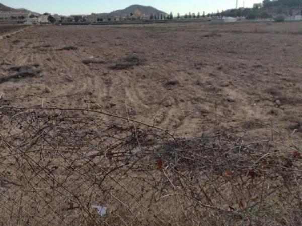 Terreno en Hondón de las Nieves