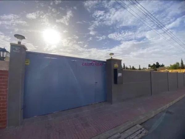 Terreno en calle Benacantil