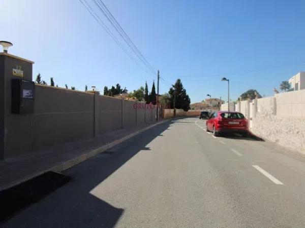 Terreno en calle Benacantil