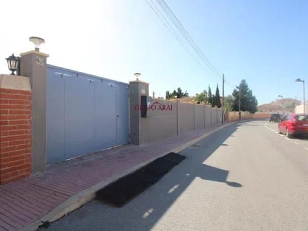 Terreno en calle Benacantil