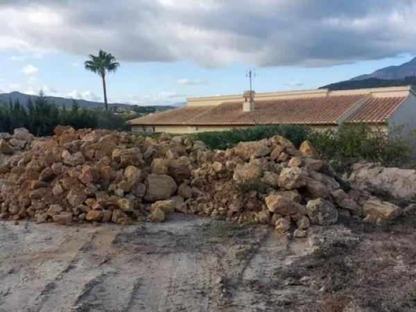 Terreno en calle Rosa Bonheur, 16