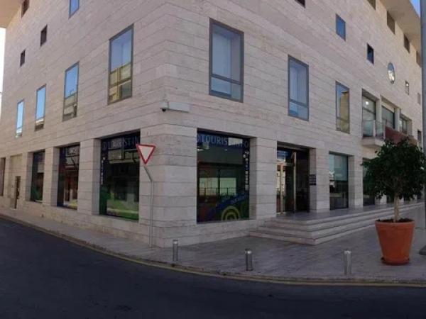 Terreno en avenida de San Pedro